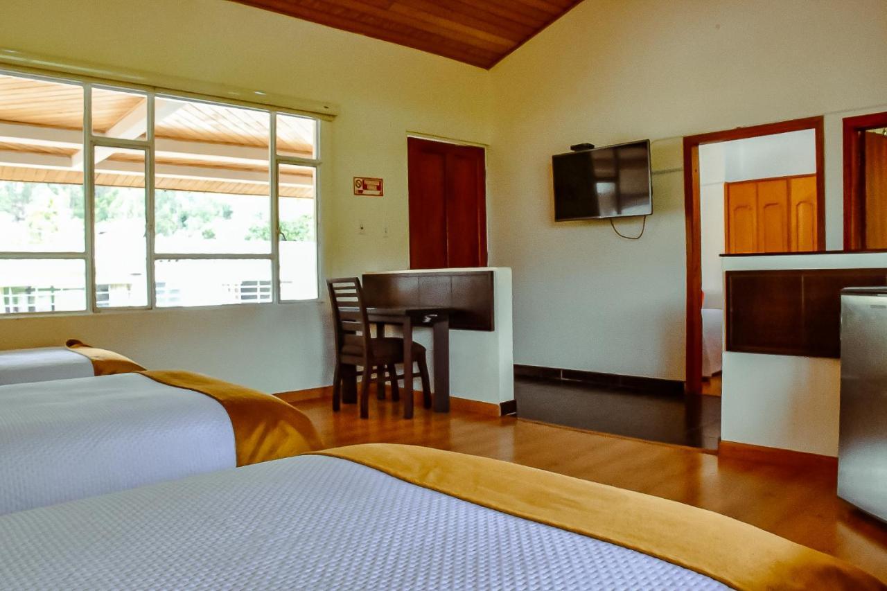 Hotel Villa Vianney Paipa Eksteriør bilde